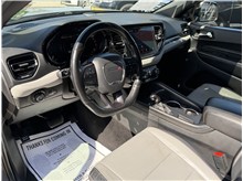 Vehicle Thumb #16