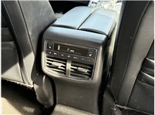Vehicle Thumb #32