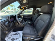 Vehicle Thumb #19