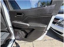 Vehicle Thumb #25