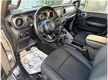 Vehicle Thumb #17