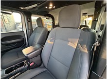 Vehicle Thumb #19