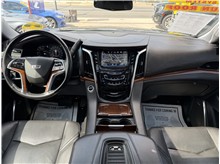 Vehicle Thumb #33