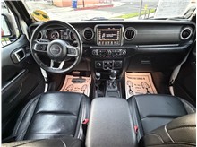 Vehicle Thumb #25