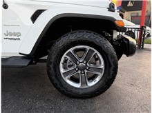 Vehicle Thumb #9