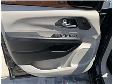 Vehicle Thumb #14