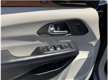 Vehicle Thumb #15