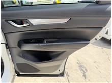 Vehicle Thumb #27