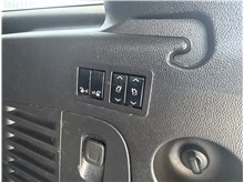 Vehicle Thumb #23