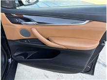 Vehicle Thumb #29