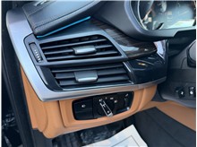 Vehicle Thumb #33