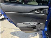 Vehicle Thumb #21