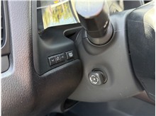 Vehicle Thumb #38