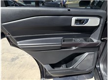 Vehicle Thumb #19