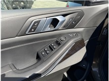 Vehicle Thumb #19