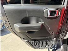 Vehicle Thumb #20