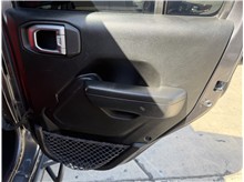 Vehicle Thumb #23