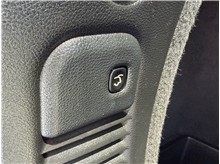 Vehicle Thumb #24