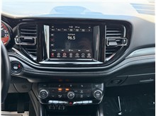 Vehicle Thumb #43