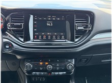 Vehicle Thumb #44