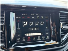 Vehicle Thumb #49