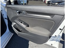 Vehicle Thumb #29