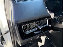 Vehicle Thumb #33