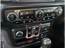 Vehicle Thumb #43
