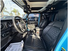Vehicle Thumb #15