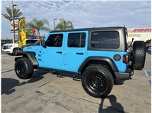 Vehicle Thumb #59
