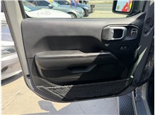 Vehicle Thumb #15