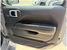 Vehicle Thumb #29