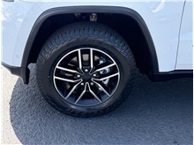 Vehicle Thumb #12