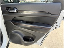 Vehicle Thumb #26