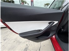 Vehicle Thumb #19