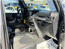 Vehicle Thumb #25