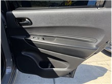 Vehicle Thumb #26