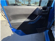 Vehicle Thumb #17
