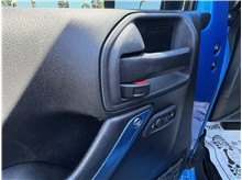 Vehicle Thumb #18
