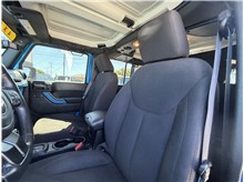 Vehicle Thumb #21