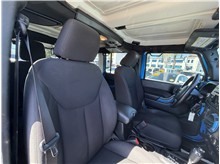 Vehicle Thumb #35