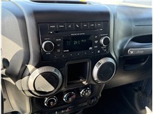 Vehicle Thumb #33