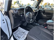 Vehicle Thumb #15