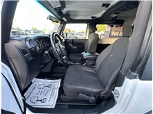 Vehicle Thumb #16