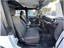 Vehicle Thumb #23
