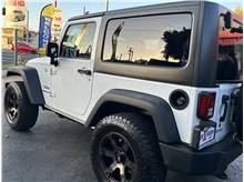 Vehicle Thumb #36