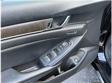 Vehicle Thumb #17