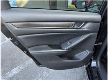 Vehicle Thumb #21