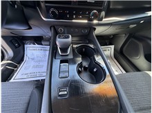 Vehicle Thumb #33