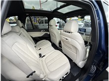 Vehicle Thumb #30